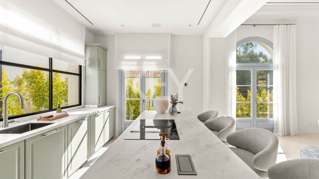 Elegant new-build villa in Marbella’s Golf Valley in La Cerquilla, Nueva Andalucia