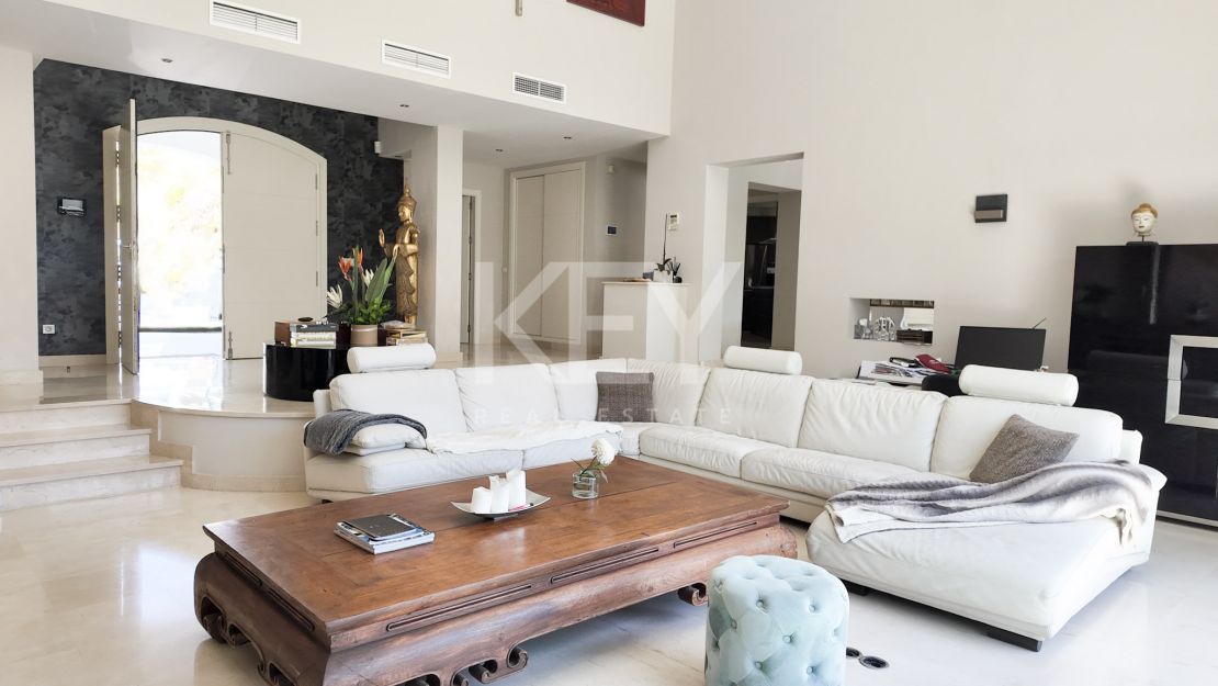 Exquisite villa for sale in El Madroñal, Benahavis