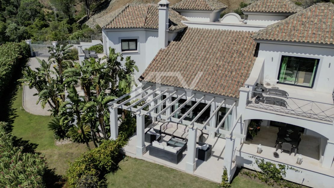 Exquisite villa for sale in El Madroñal, Benahavis