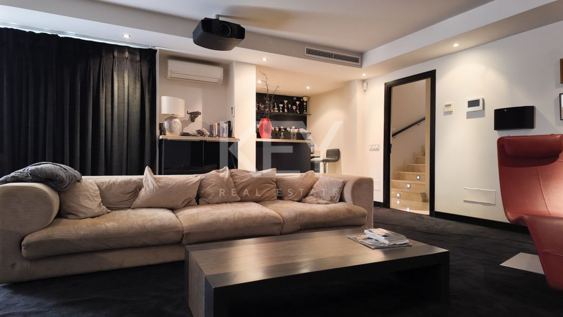 Exquisite villa for sale in El Madroñal, Benahavis