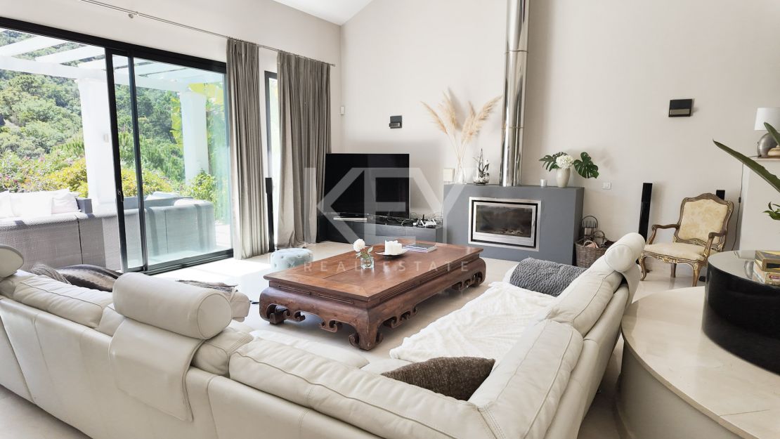 Exquisite villa for sale in El Madroñal, Benahavis