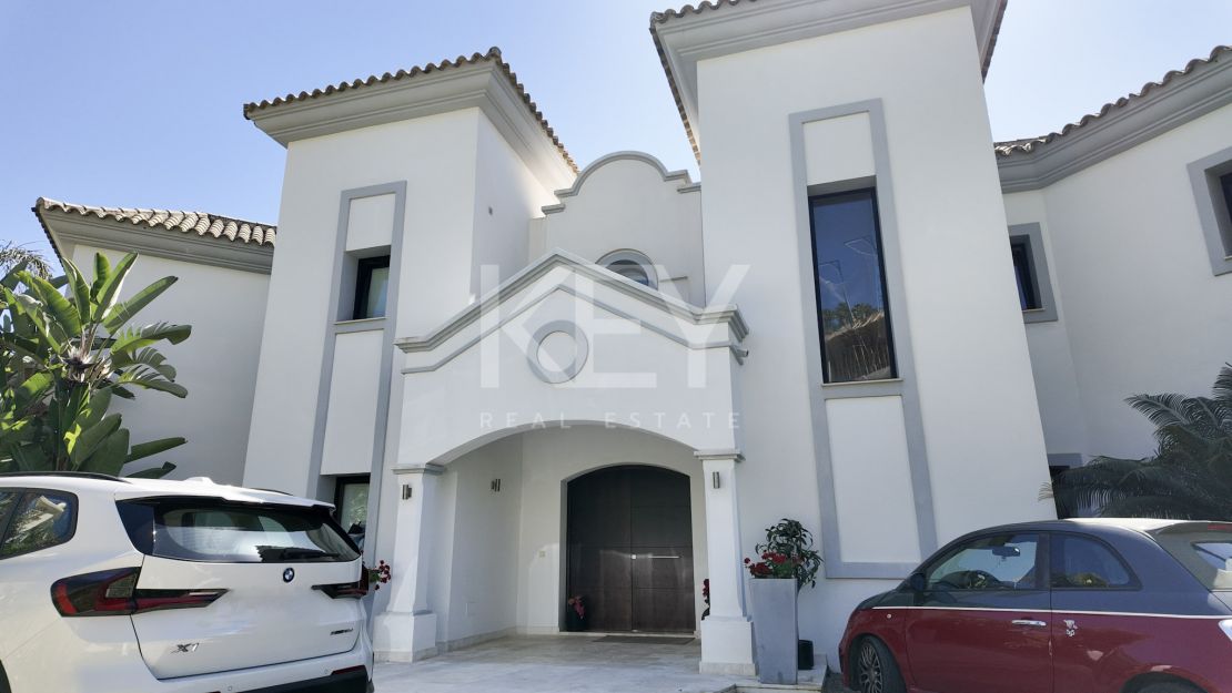 Exquisite villa for sale in El Madroñal, Benahavis