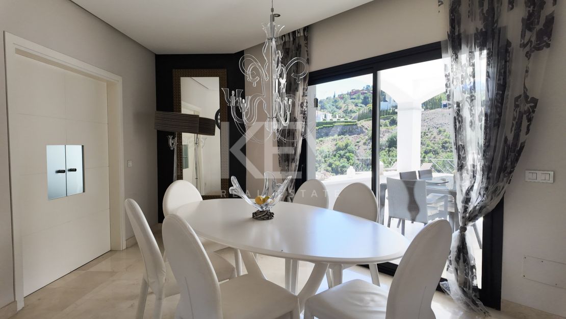 Exquisite villa for sale in El Madroñal, Benahavis