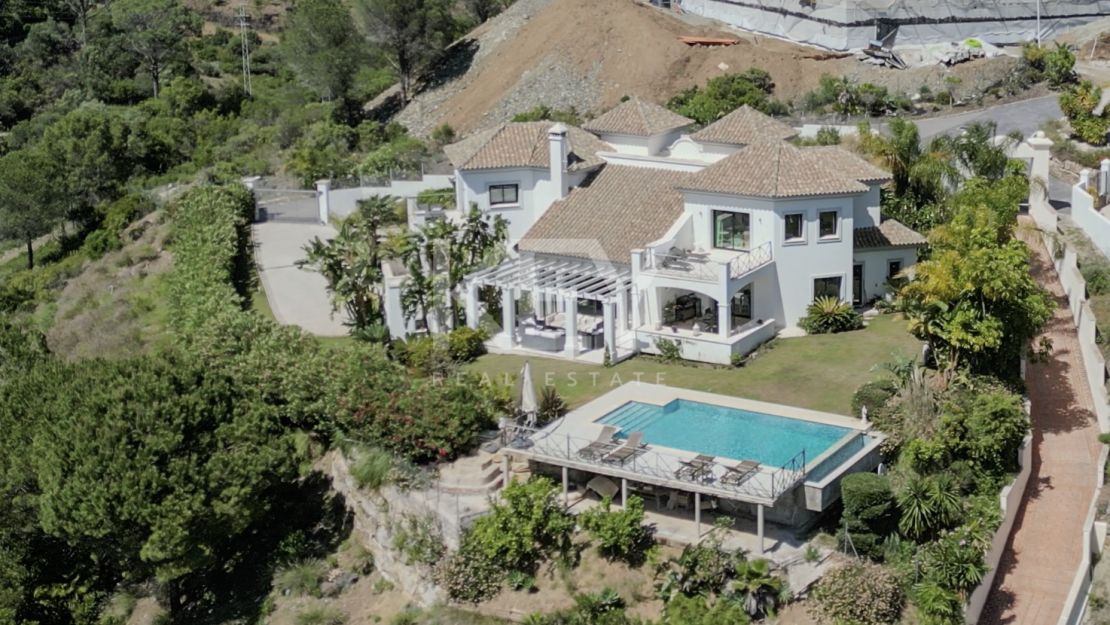 Exquisite villa for sale in El Madroñal, Benahavis