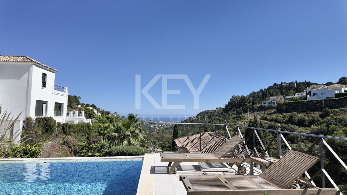 Exquisite villa for sale in El Madroñal, Benahavis