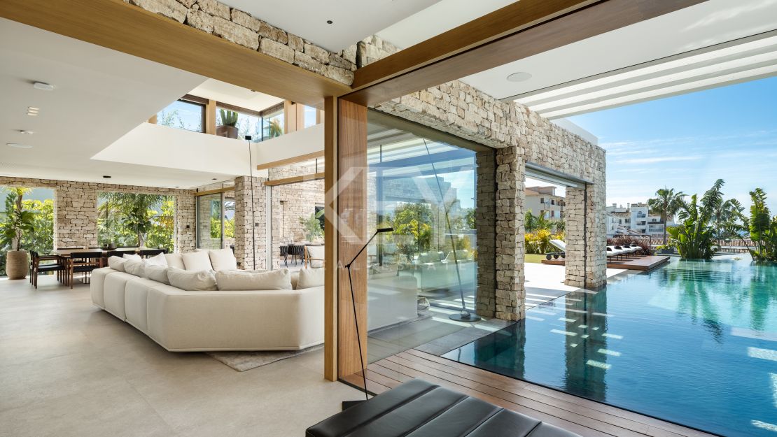 Fabulous villa for sale in Nueva Andalucia, Marbella