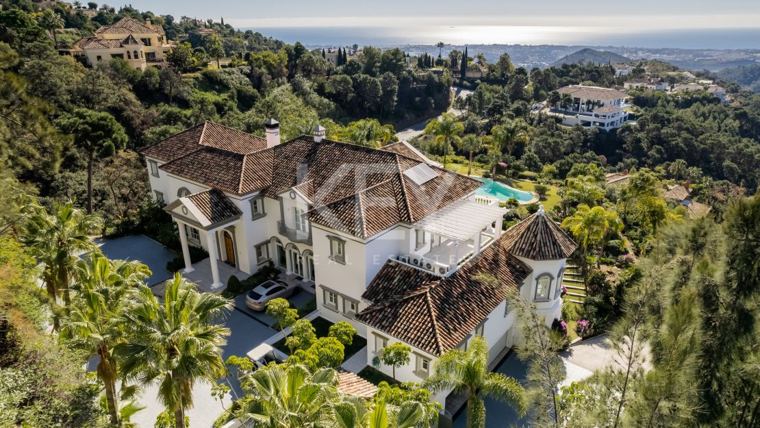 Splendid and luxurious villa for sale in La Zagaleta, Benahavis