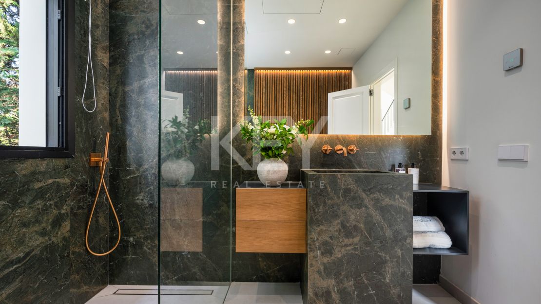 Elegante y lujosa villa en Nueva Andalucía, Marbella