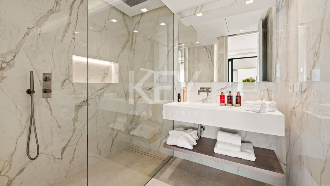 Exquisite brand new villa with panoramic sea and golf views for sale in Los Flamingos, Benahavis