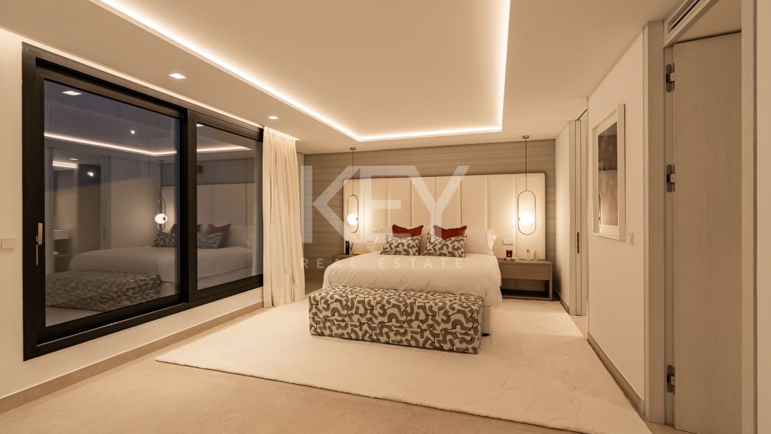 Exquisite brand new villa with panoramic sea and golf views for sale in Los Flamingos, Benahavis