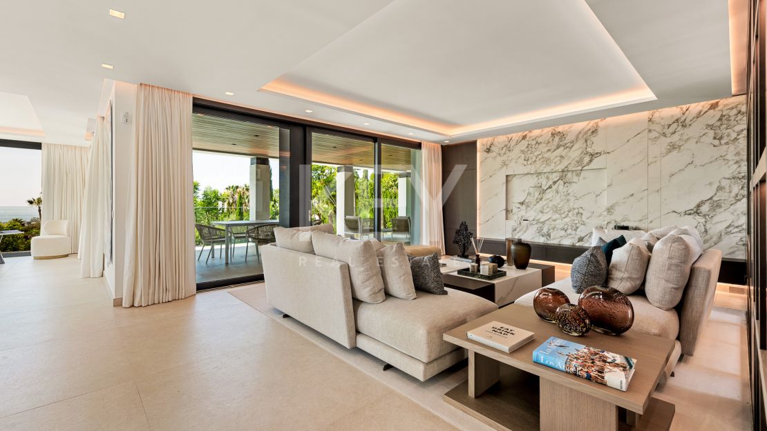 Exquisite brand new villa with panoramic sea and golf views for sale in Los Flamingos, Benahavis