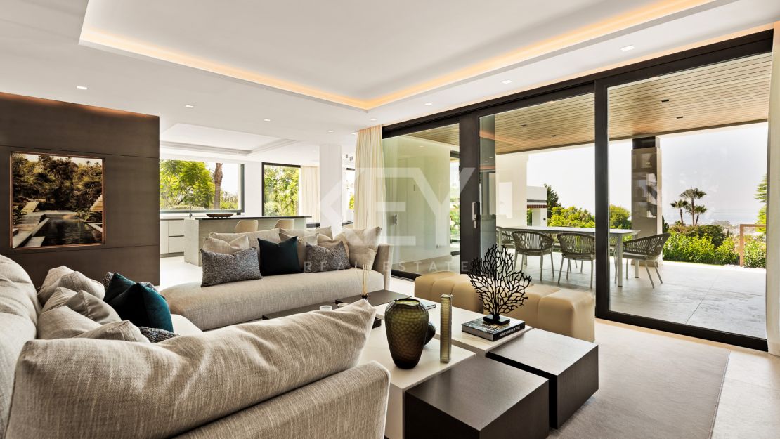 Exquisite brand new villa with panoramic sea and golf views for sale in Los Flamingos, Benahavis