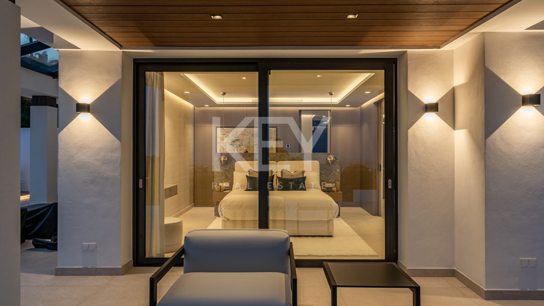 Exquisite brand new villa with panoramic sea and golf views for sale in Los Flamingos, Benahavis