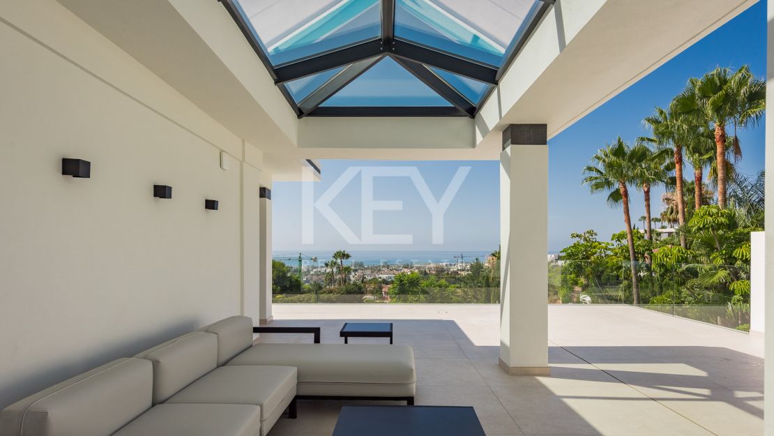 Exquisite brand new villa with panoramic sea and golf views for sale in Los Flamingos, Benahavis