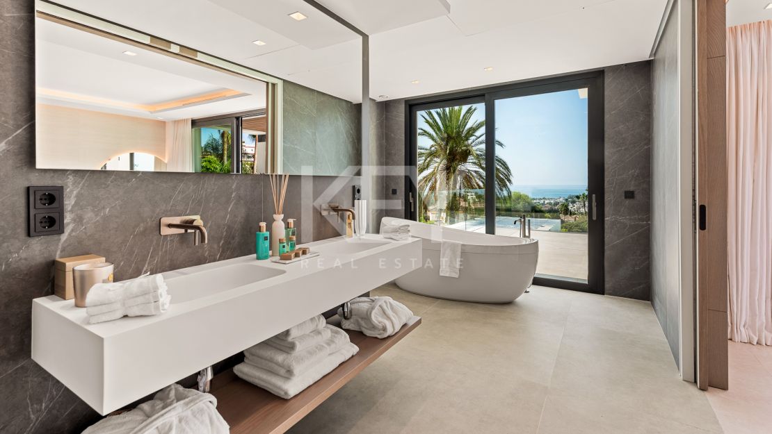 Exquisite brand new villa with panoramic sea and golf views for sale in Los Flamingos, Benahavis