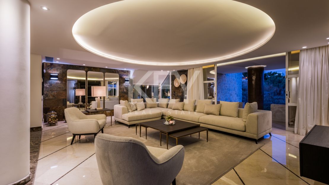 Exquisite villa for sale in a privileged location in La Quinta, Benahavis