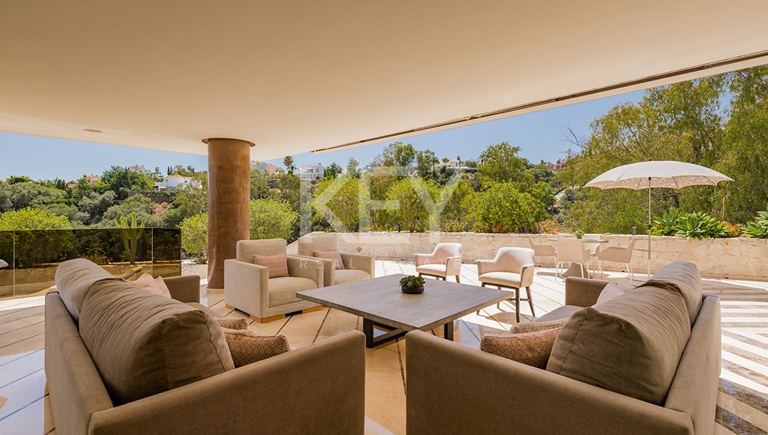 Exquisite villa for sale in a privileged location in La Quinta, Benahavis