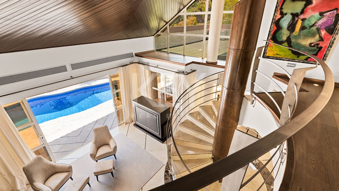Exquisite villa for sale in a privileged location in La Quinta, Benahavis