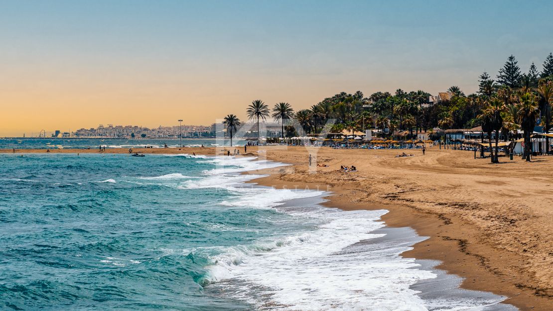 Complejo exclusivo de apartamentos y áticos de moda en venta en San Pedro de Alcantara