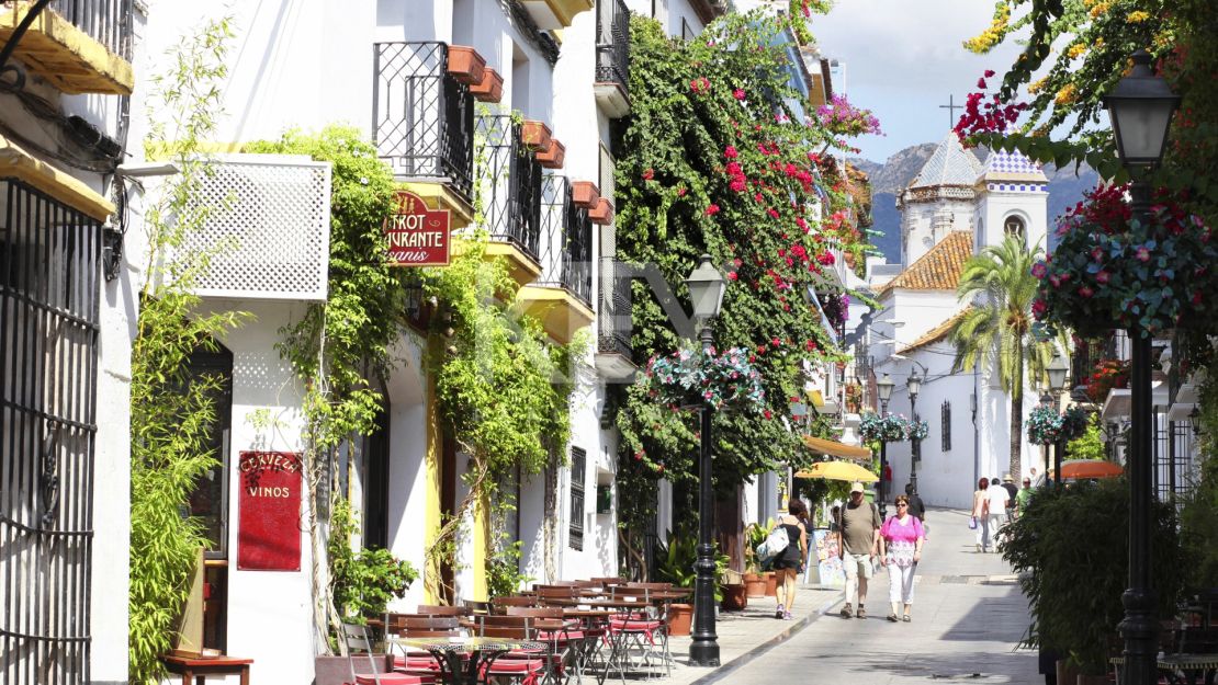 Complejo exclusivo de apartamentos y áticos de moda en venta en San Pedro de Alcantara