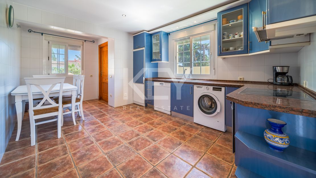 La encantadora villa en alquiler a largo plazo en Costabella, Marbella