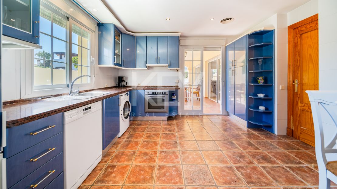 La encantadora villa en alquiler a largo plazo en Costabella, Marbella