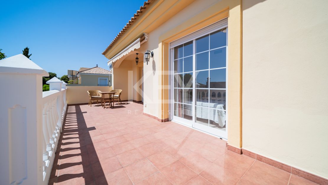 La encantadora villa en alquiler a largo plazo en Costabella, Marbella