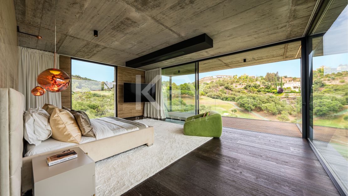 Charming contemporary villa with incredible panoramic views in Marbella Club Golf Resort