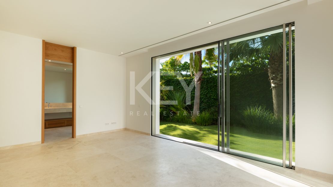 Modern villa with contemporary design for sale beside the Finca Cortesin Golf course in Casares