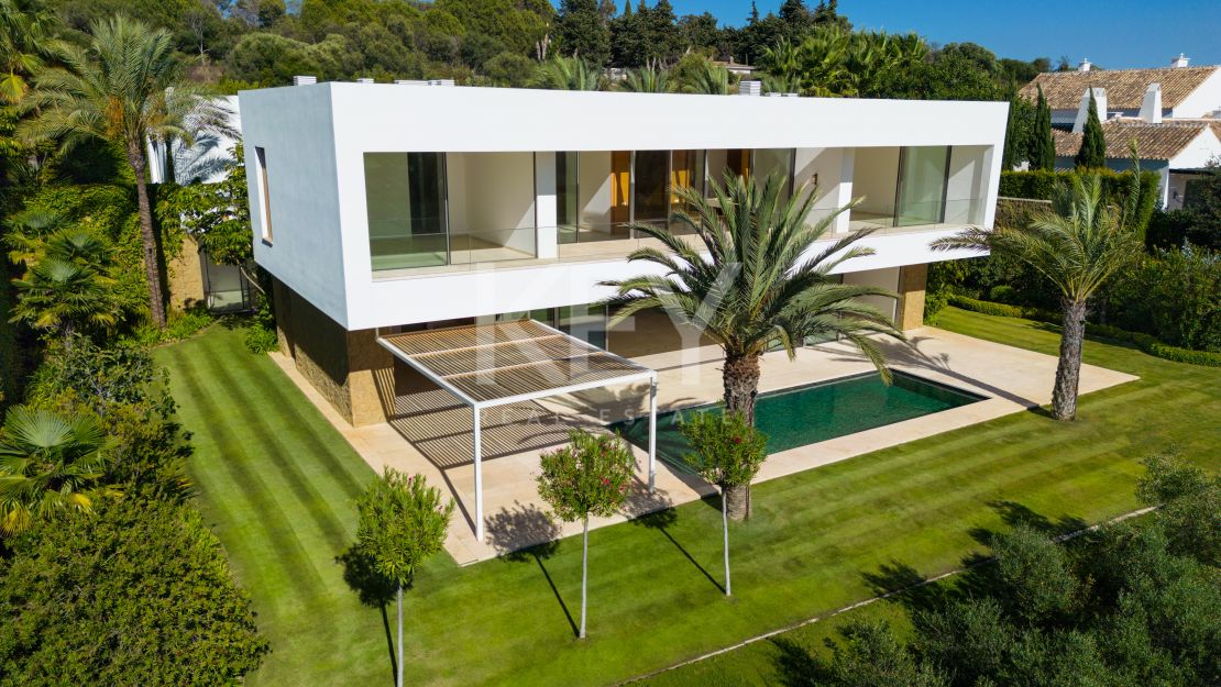 Modern villa with contemporary design for sale beside the Finca Cortesin Golf course in Casares