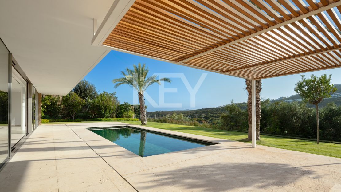Modern villa with contemporary design for sale beside the Finca Cortesin Golf course in Casares