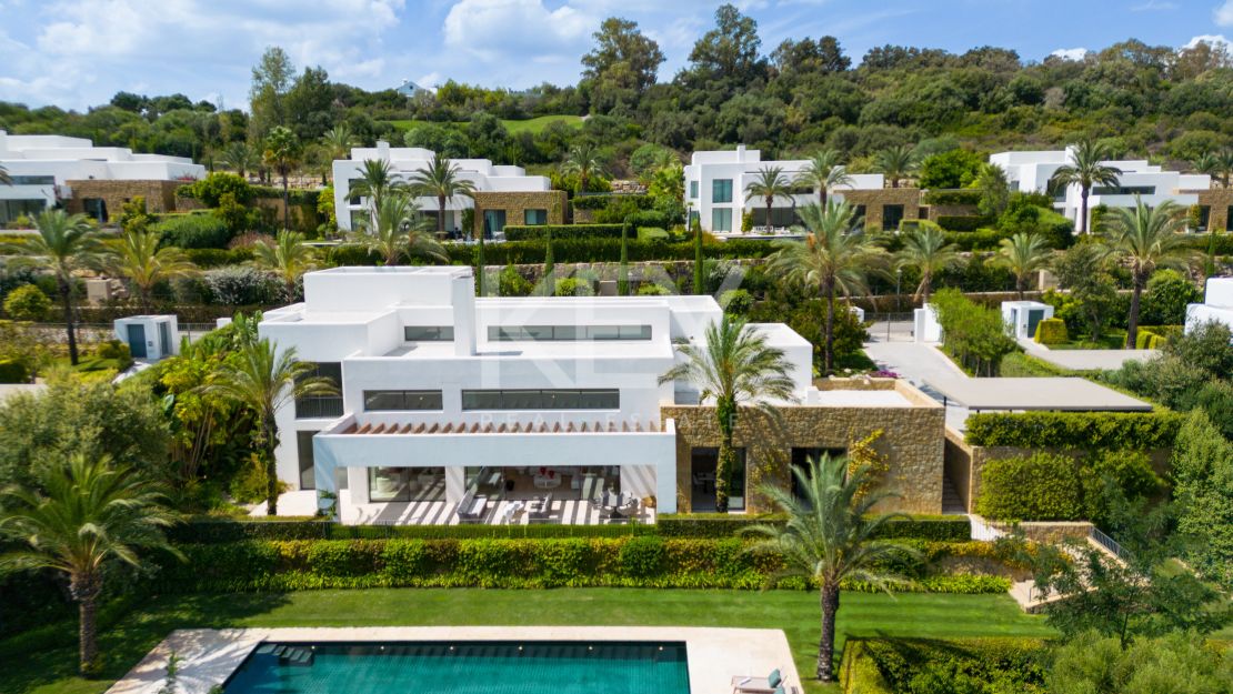 Newly constructed contemporary villa in highly sought-after Finca Cortesin, Casares