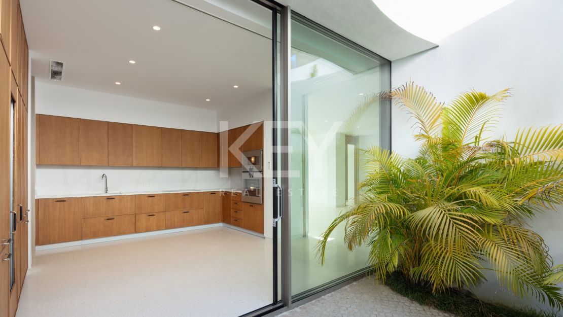 Stunning new brand development for sale in a gorgeous Finca Cortesin area in Casares
