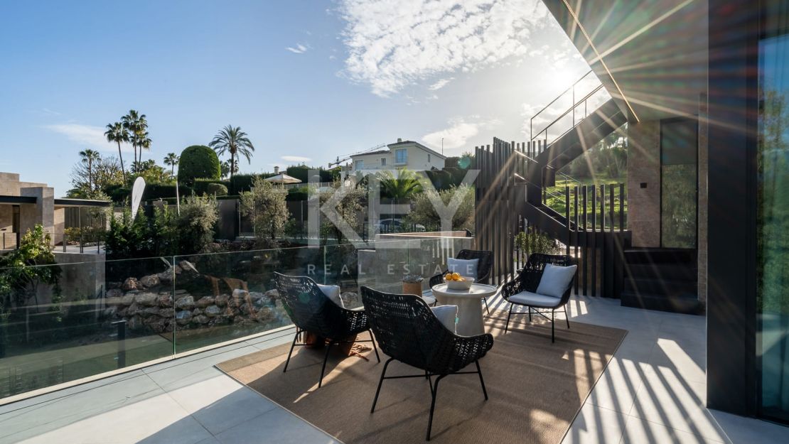 Exquisita villa recientemente entregada en La Cerquilla, Nueva Andalucía