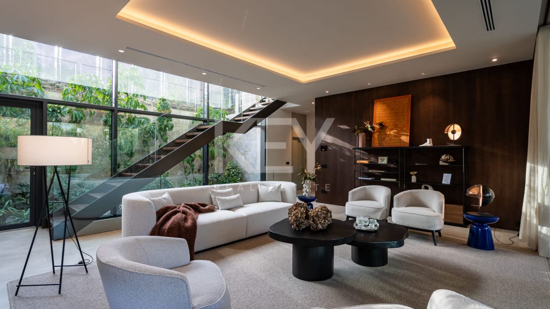 Exquisita villa recientemente entregada en La Cerquilla, Nueva Andalucía