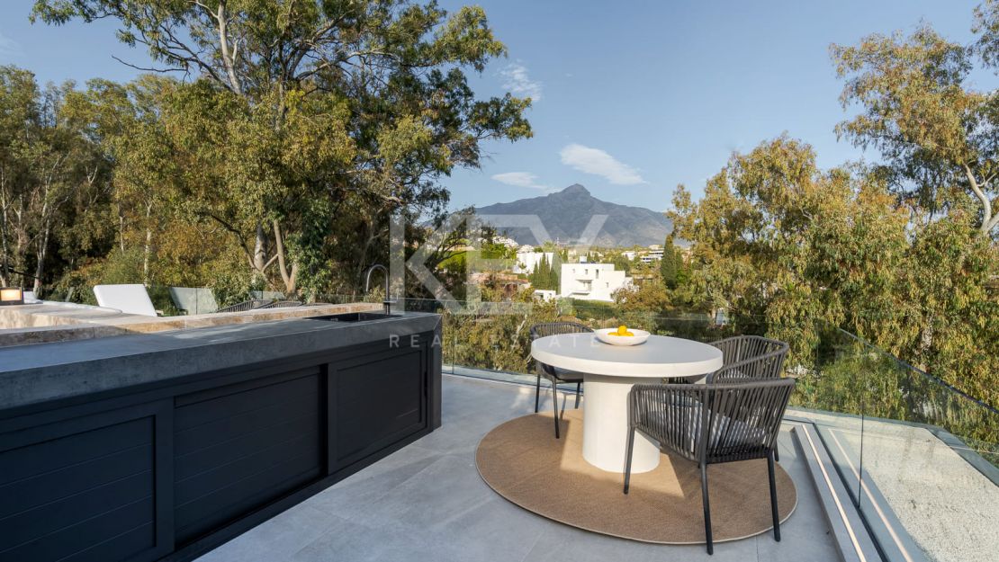 Exquisita villa recientemente entregada en La Cerquilla, Nueva Andalucía