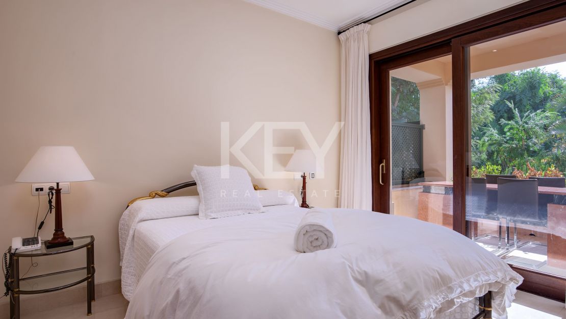 Fantastic villa for sale in close proximity to the renowned golf courses in Los Arqueros, Benahavis