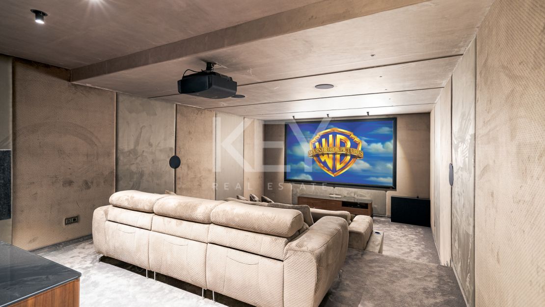 Contemporary Villa in the heart of Puerto Banus