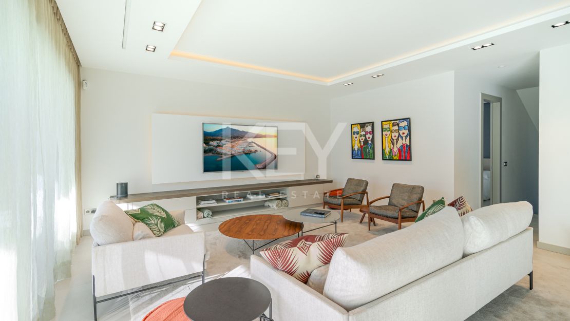 Contemporary Villa in the heart of Puerto Banus