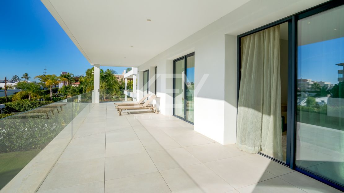 Contemporary Villa in the heart of Puerto Banus