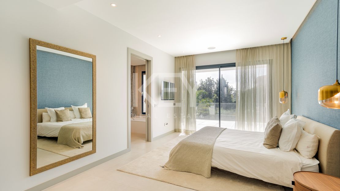 Contemporary Villa in the heart of Puerto Banus