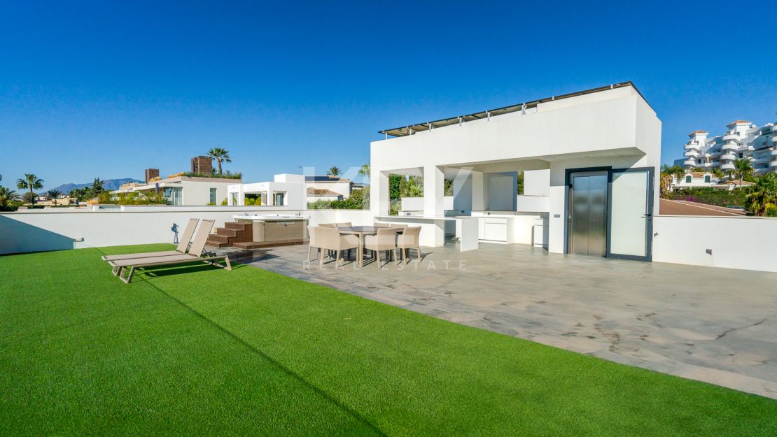 Contemporary Villa in the heart of Puerto Banus