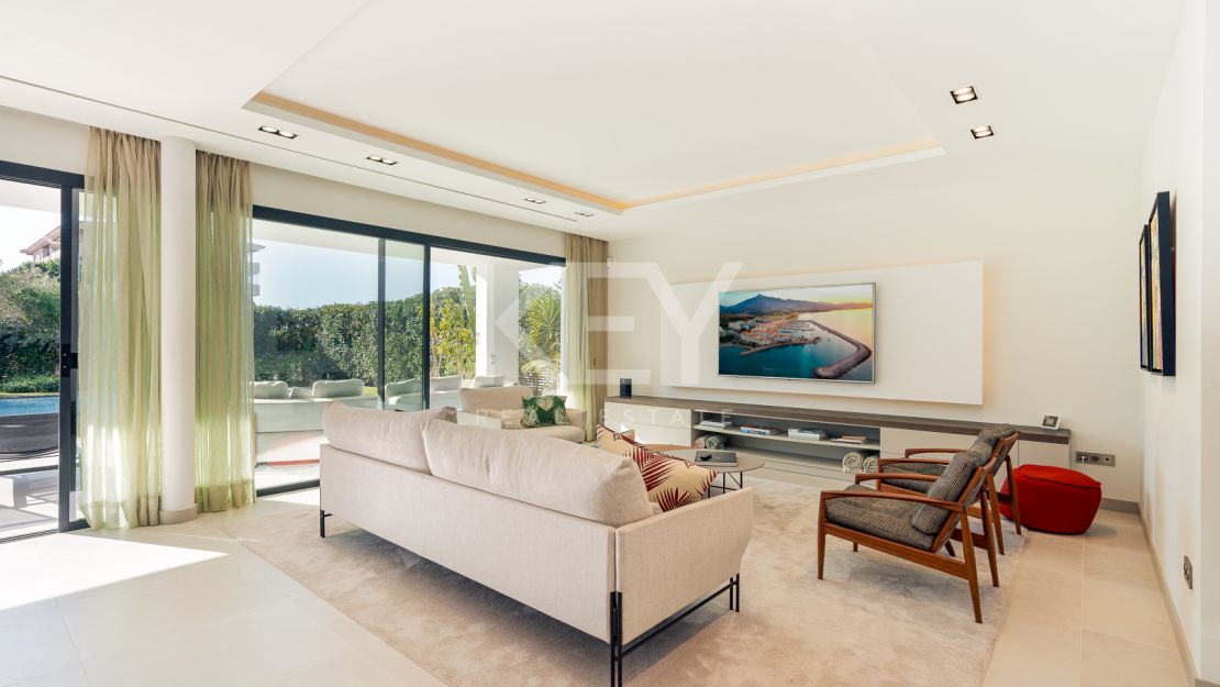 Contemporary Villa in the heart of Puerto Banus