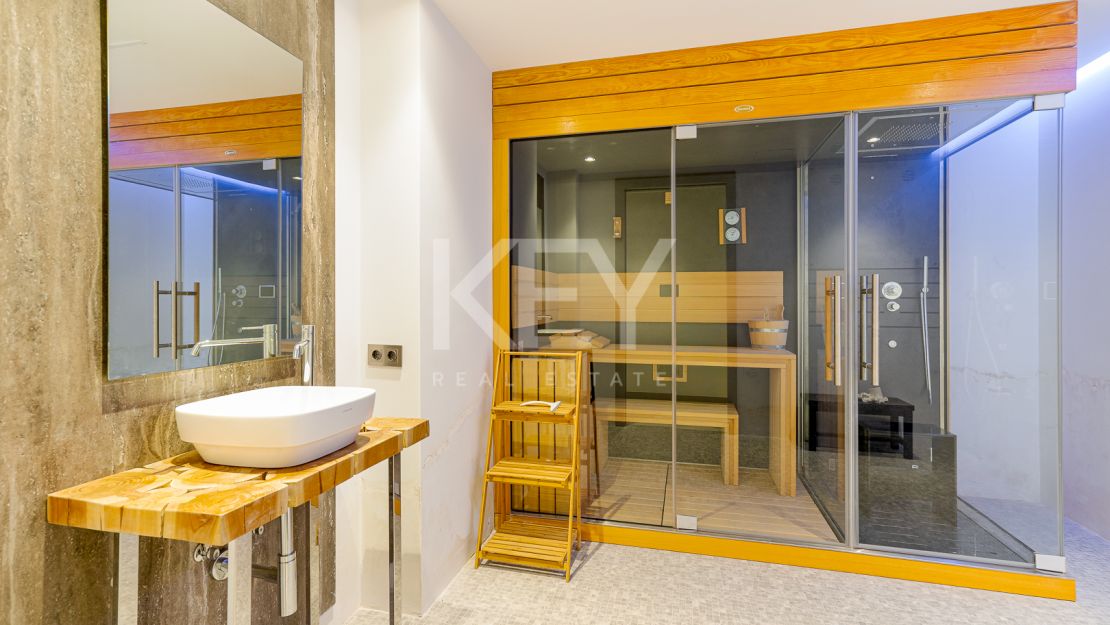 Contemporary Villa in the heart of Puerto Banus