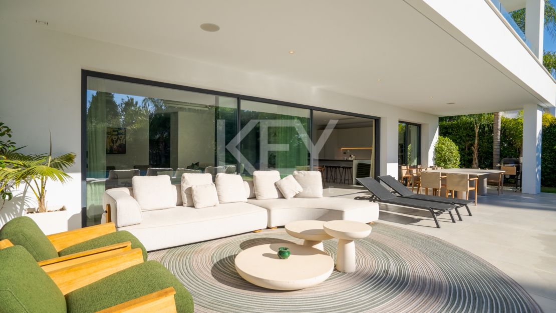 Contemporary Villa in the heart of Puerto Banus