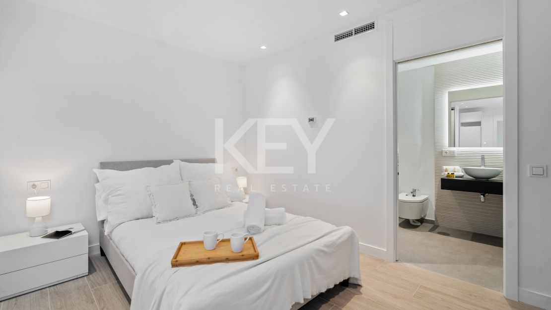 Villa Eva for rent with panoramic views of the golf course in El Campanario, Estepona