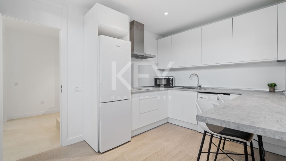 Villa Eva for rent with panoramic views of the golf course in El Campanario, Estepona