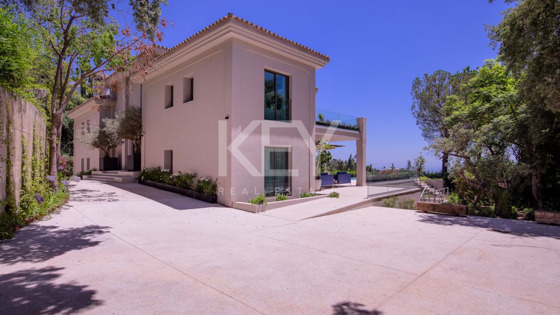 Recently renovated villa for sale in the unique location - La Zagaleta, Benahavis