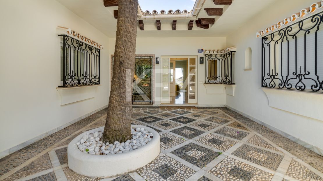 Comfortable villa for short-term rent in Nagüeles, Marbella Golden Mile