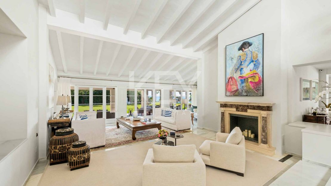 Perfect beachside villa for rent in Los Monteros, Marbella